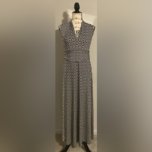 Vince Camuto “Geo Print” Sleeveless Maxi Dress - Picture 2 of 13